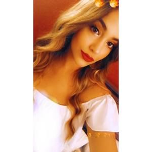 Meet your Posher, Stephanie